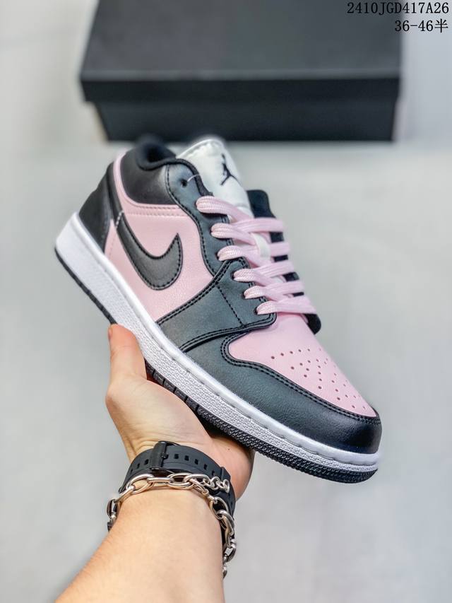 Jordan Air Jordan 1 芝芝莓莓 百搭潮流 夏日 防滑耐磨 低帮 复古篮球鞋 女款 黑粉 尺码：36-46半 编码：10JGD417A26