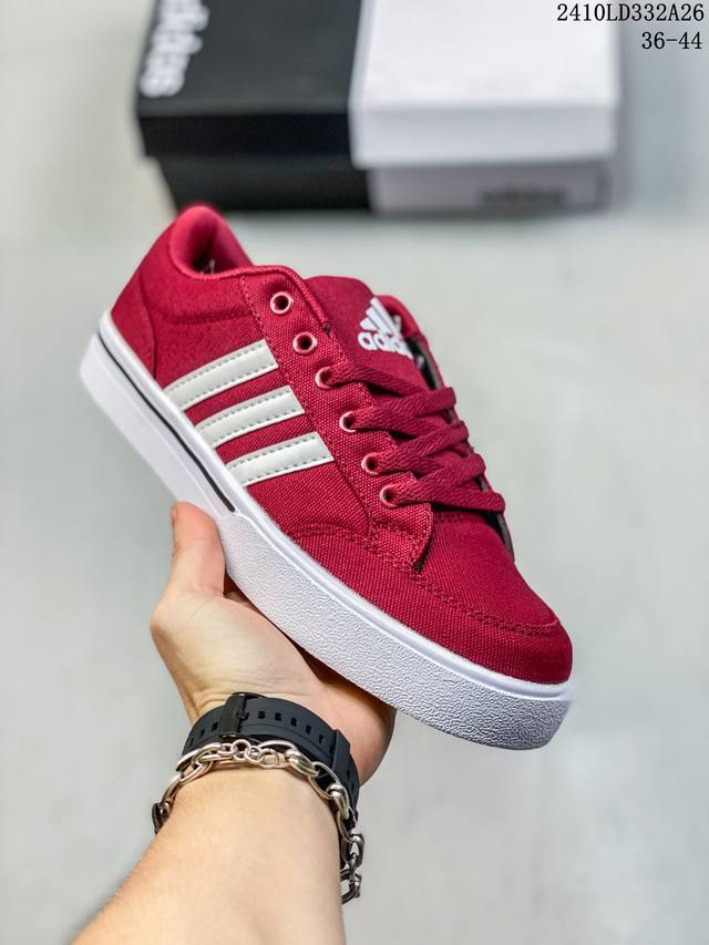 阿迪达斯 Adidas Gvp Canvas Str 三叶草校园系列军绿帆布面时尚休闲板鞋 码数：36-44 编码：10LD332A26