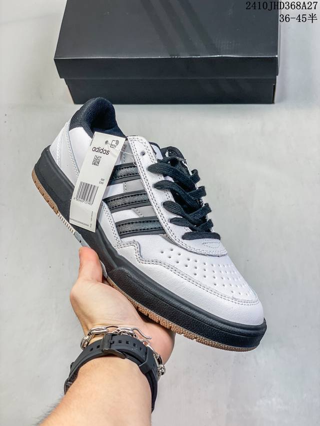 阿迪达斯 adidad HOOPS 3.0 百搭单品网球运动休闲板鞋 灵感源自adidas网球鞋履的丰富历史，将经典格调与摩登气质和剪裁融于一体。采用别致鞋面，