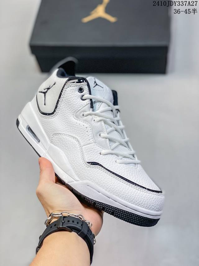 Air Jordan Courtside 23 黑白紫 AJ23 乔丹23代 aj23 乔23 黑紫 小藤原浩 乔丹篮球鞋系列 整体采用黑白主色，搭配水晶大底，