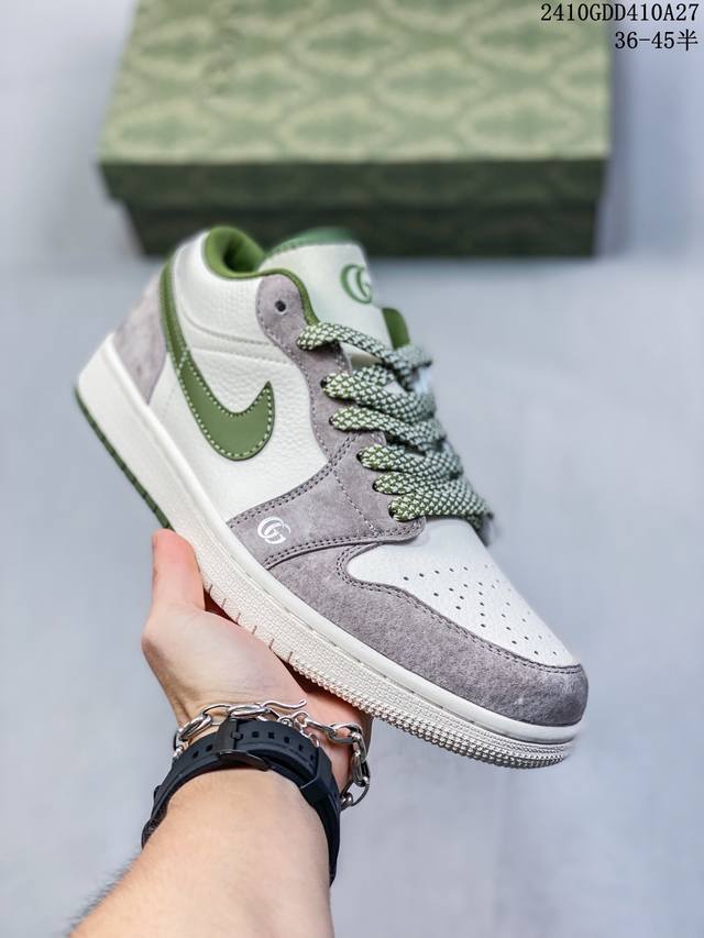 耐克 乔丹Air Jordan 1 Low AJ1 乔1 乔丹1代aj1 低帮复古文化休闲运动篮球鞋。从1985 年面世的元年款汲取设计灵感，采用简洁大方的经典