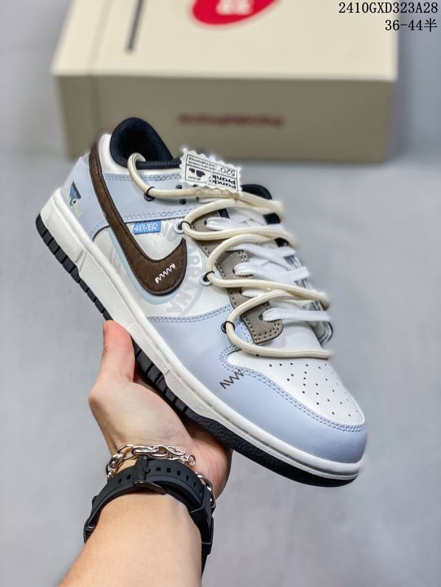 海外爆款限量发售！公司级 Nike SB Dunk Low“斯图西联名 绑带米白黑勾” 周年高端定制 低帮休闲板鞋 定制鞋盒 大厂纯原品质出货 超高清洁度 皮料