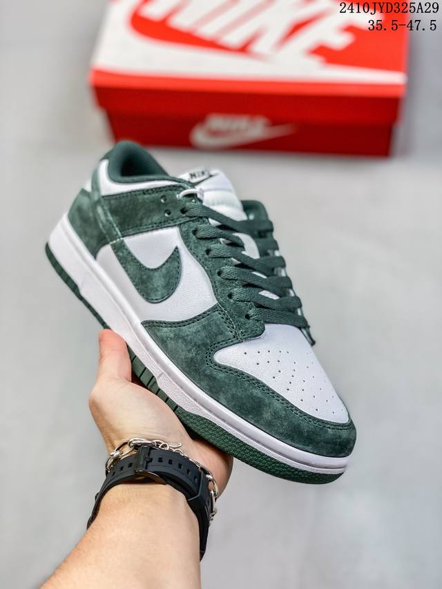 公司级带半码 耐克Nike SB Dunk Low 扣篮系列复古低帮休闲运动滑板板鞋。采用脚感柔软舒适ZoomAir气垫，有效吸收滑板等极限运动在落地时带来的冲