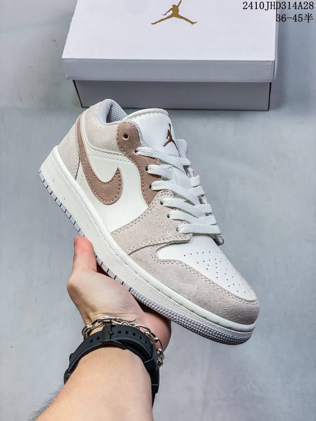 公司级Air Jordan 1 Low AJ1乔1低帮休闲板鞋 同步官方配色 官方货号:DC0774-202 尺码:36 36.5 37.5 38 38.5 3