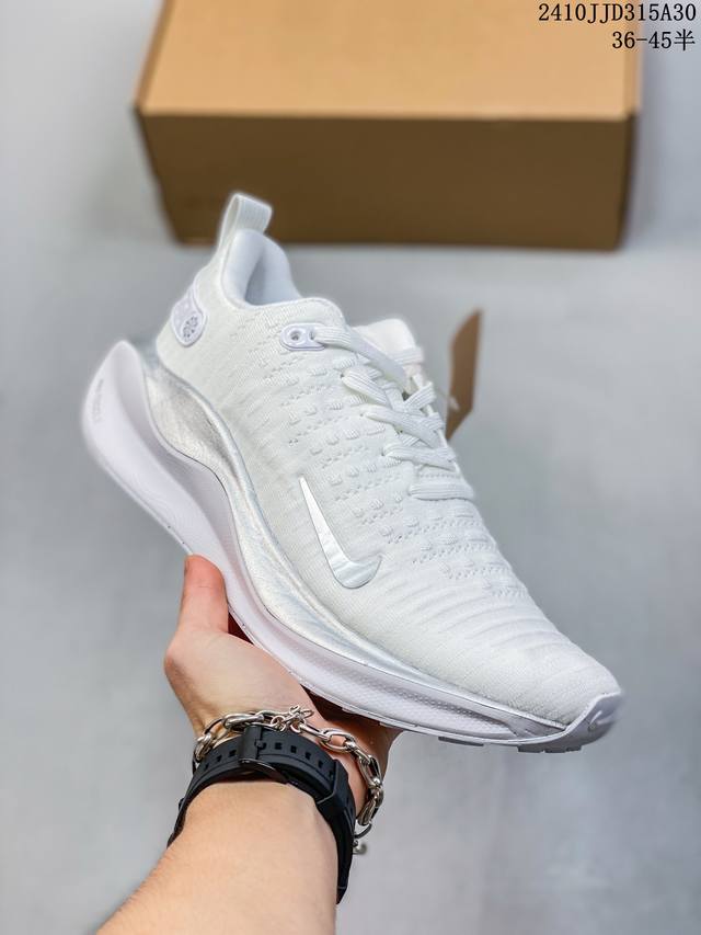 公司级NIKE Zoom React Infinity Run Fk 4 马拉松机能风格运动鞋 实拍首发 #鞋款搭载柔软泡绵，在运动中为你塑就缓震脚感。设计灵感