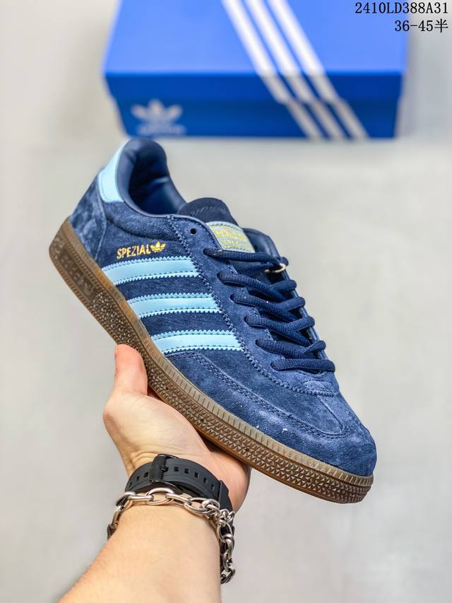 真标Adidas Handball Spezial 阿迪达斯经典款 复古休闲板鞋 全鞋采用反毛皮制作 牛筋耐磨大底 承载青春情怀的板鞋 经典三条杠装饰鞋侧 品牌