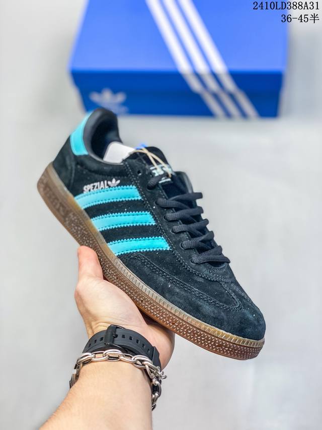 真标Adidas Handball Spezial 阿迪达斯经典款 复古休闲板鞋 全鞋采用反毛皮制作 牛筋耐磨大底 承载青春情怀的板鞋 经典三条杠装饰鞋侧 品牌