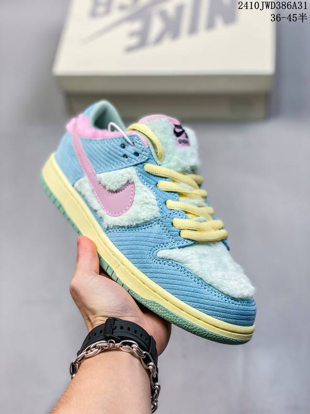 公司级带半码 耐克Nike SB Dunk Low 扣篮系列复古低帮休闲运动滑板板鞋。采用脚感柔软舒适ZoomAir气垫，有效吸收滑板等极限运动在落地时带来的冲