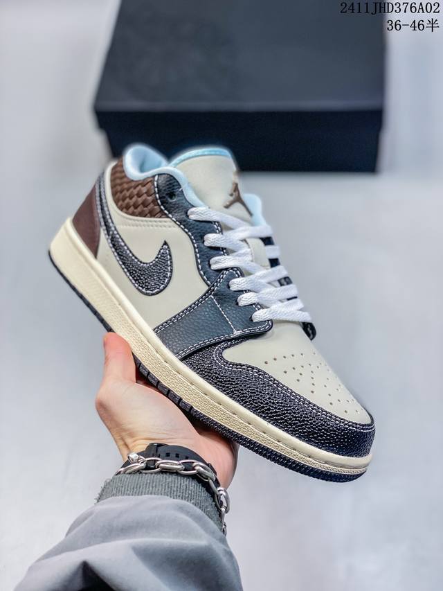 耐克Nike Air Jordan 1 Low”Chicago“AJ1乔丹一代低帮经典复古文化休闲运动篮球鞋采用软质牛培皮革鞋面材质#中底注胶孔内置真Sole气