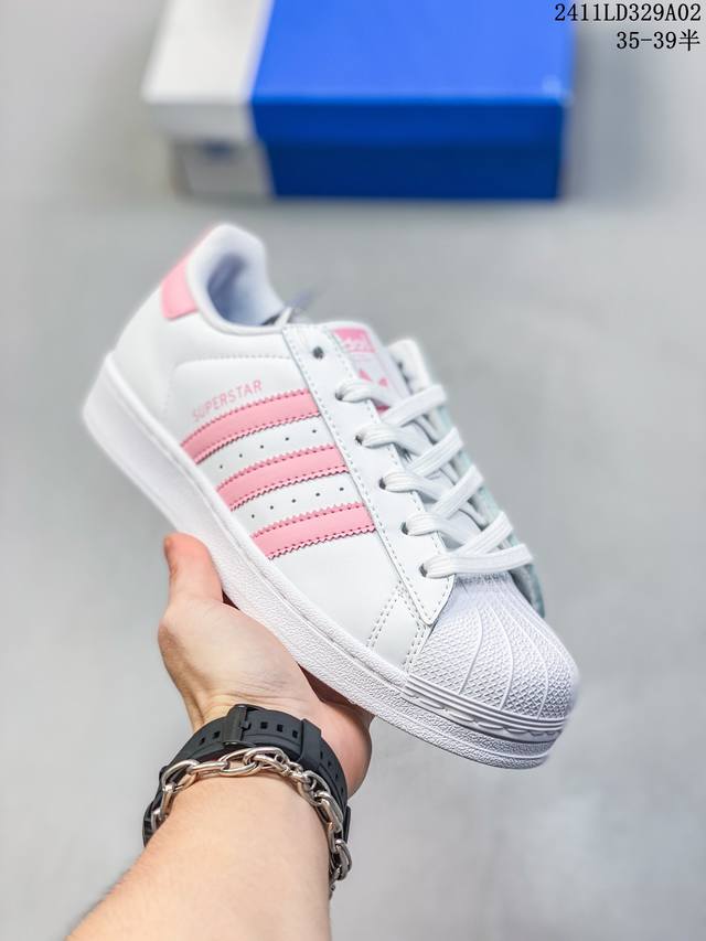 公司福利 Adidas Superstar 贝壳头 顶级充正版本 专供各大实体专卖店货源 原底档案 原楦头 原厂 进口皮质 经典百搭小白鞋 尺码：35 36 3