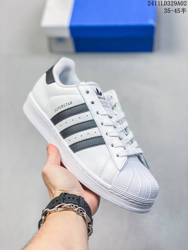 公司福利 Adidas Superstar 贝壳头 顶级充正版本 专供各大实体专卖店货源 原底档案 原楦头 原厂 进口皮质 经典百搭小白鞋 尺码：35 36 3