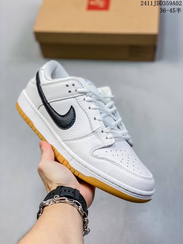 公司级带半码 耐克Nike SB Dunk Low 扣篮系列复古低帮休闲运动滑板板鞋。采用脚感柔软舒适ZoomAir气垫，有效吸收滑板等极限运动在落地时带来的冲