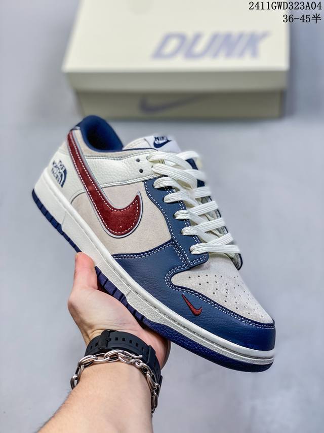 海外爆款限量发售！公司级 Nike SB Dunk Low“北面联名 拼色红棕勾” 周年高端定制 低帮休闲板鞋 定制鞋盒 大厂纯原品质出货 超高清洁度 皮料切割