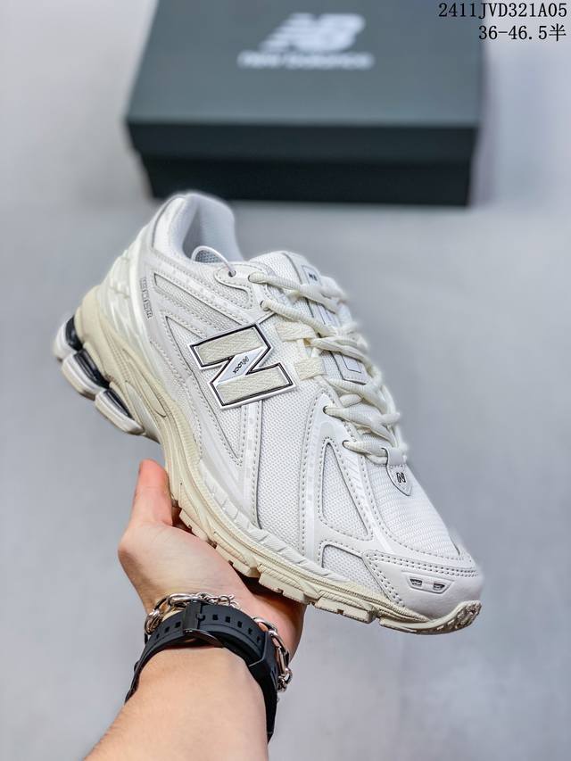 新百伦 New Balance 6 复古跑鞋 小红书爆款 官网售罄 NB 6这双鞋确实是NB家经典复古款式之一，以全新科技诠释，成功打造 6鞋款，鞋面在保持 6