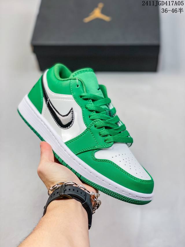 Air Jordan 1 Low AJ1乔1低帮休闲板鞋 同步官方配色 原档冲孔鞋头 正确满胶鞋垫 四线拉帮 原厂织唛标 鞋舌高弹海绵填充。 官方货号：HM37