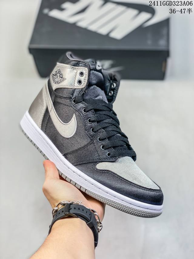 公司级带半码Nike Air Jordan 1 Low AJ1乔1低帮休闲板鞋 同步官方配色 货号：FD4810 010 Size：36-47 半 11GGD3