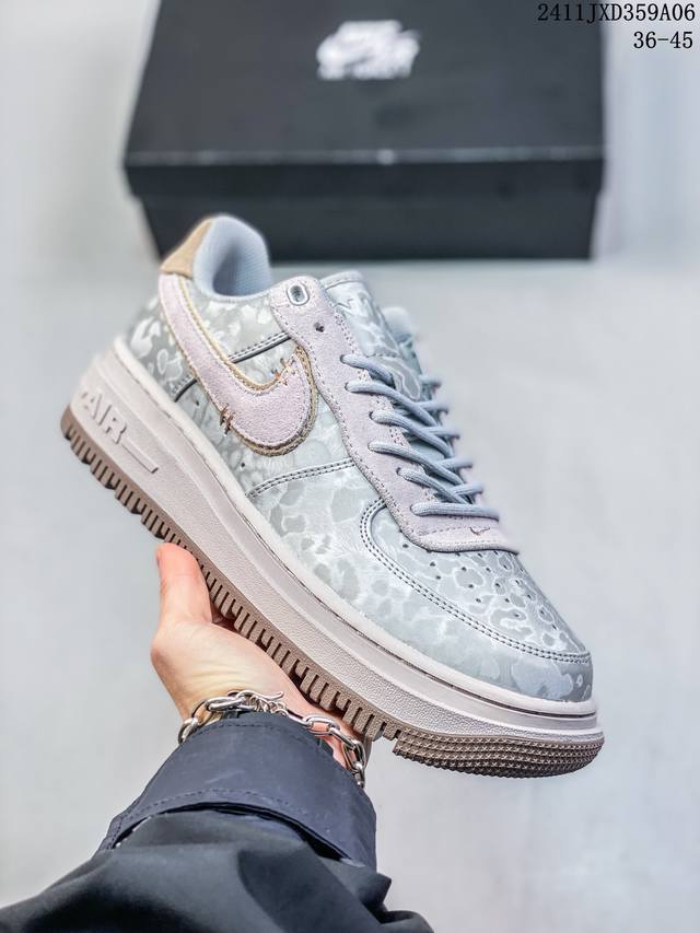 Air Force 1 Low “Pop The Street空军一号低帮百搭休闲运动板鞋。柔软、弹性十足的缓震性能和出色的中底设计，横跨复古与现代的外型结合，