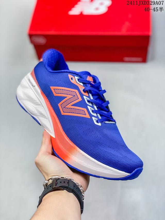 New Balance 新百伦 原楦原数据开发纸版，采用优质纤维革+透气网眼布材质材质，独立3层组合大底私模，正确独立中底嵌入ABZORB缓震材质致敬传奇鞋型,