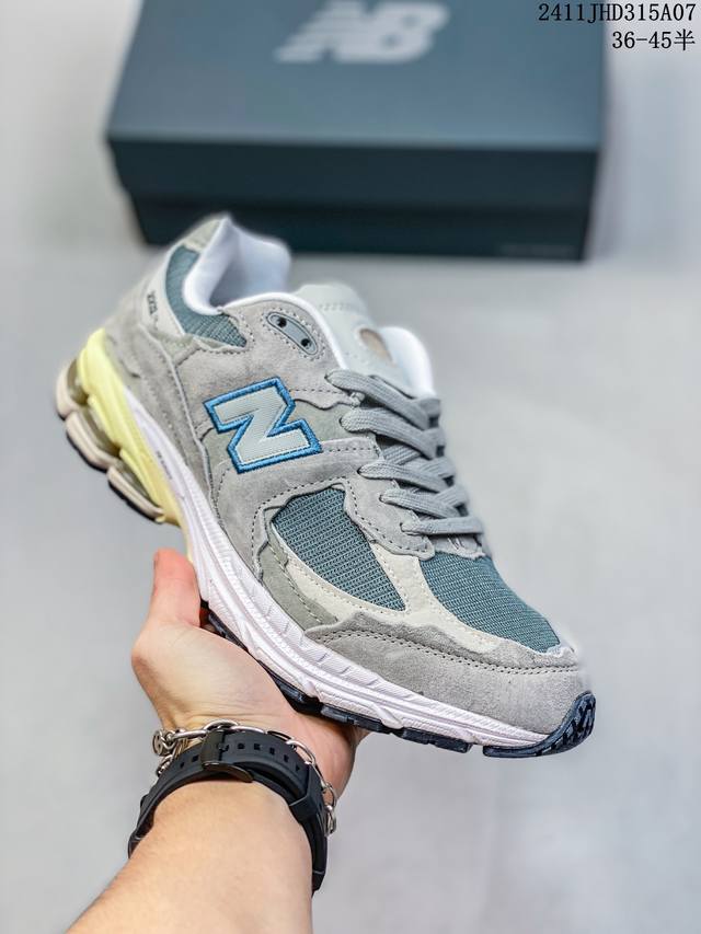 公司货新百伦New Balance ML2002 系列复古老爹风 男女情侣百搭慢运动 采用拼接网眼织物鞋面 后跟搭载外露缓震胶 尺码：36-45半 编码：11J