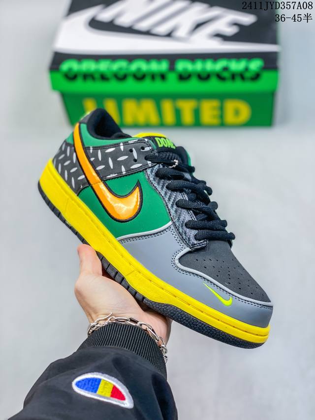 公司级带半码 耐克Nike SB Dunk Low 扣篮系列复古低帮休闲运动滑板板鞋。采用脚感柔软舒适ZoomAir气垫，有效吸收滑板等极限运动在落地时带来的冲