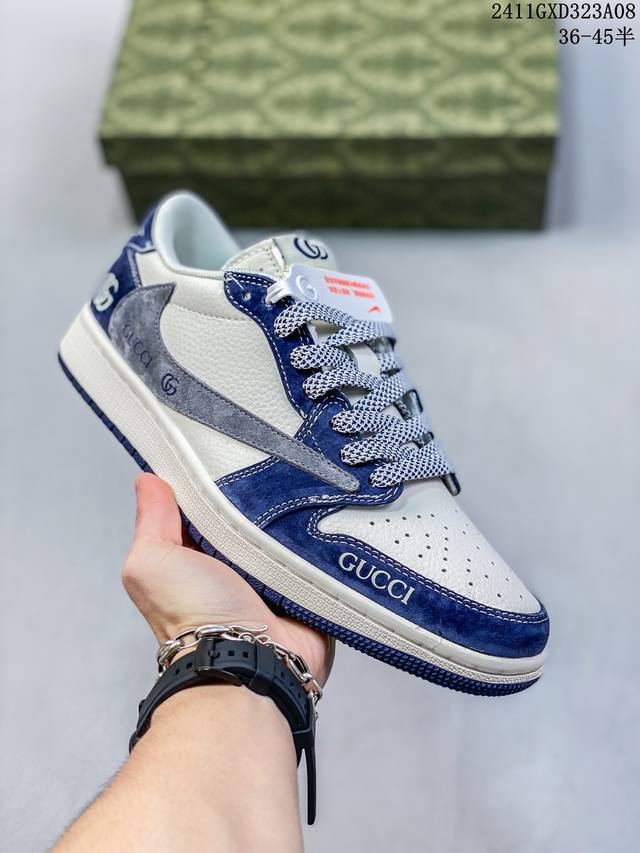 斯图西Stussy-绑带米黑勾海外官方同步发售，斯图西Stussy x Nike Dunk Low 耐克板鞋。Stussy是源于美国的潮流品牌，音译为斯图西，融