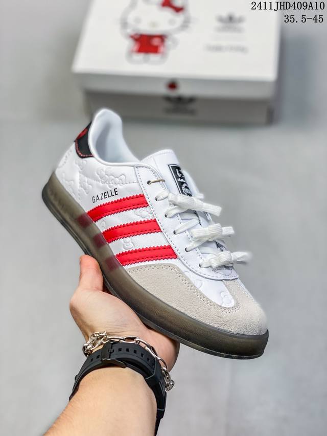 公司级adidas Originals Gazelle INdoor 三叶草休闲防滑耐磨低帮板鞋 鞋头出色设计 塑就出众贴合感 稳固的后跟贴合足部曲线设计 软弹