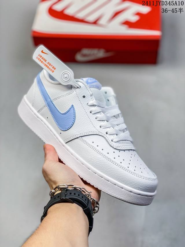 公司级带半码 Nike Court Vision Low 百搭单品 受1980年代中期趋势的启发，NikeCourt Vision Low是一款融合了复古篮球风