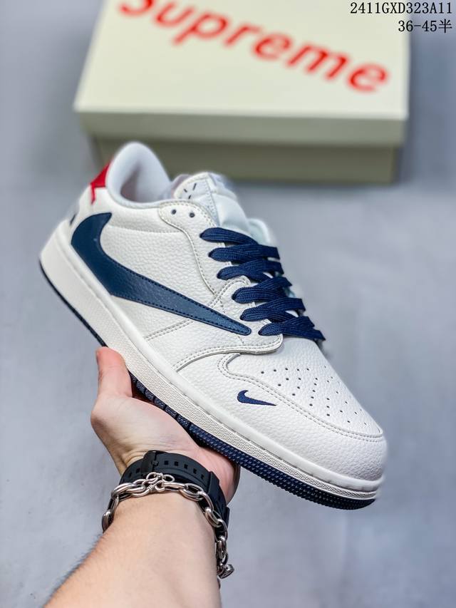 海外爆款限量发售！公司级 Nike SB Dunk Low“北面联名 灰猪八藏蓝勾” 周年高端定制 低帮休闲板鞋 定制鞋盒 大厂纯原品质出货 超高清洁度 皮料切