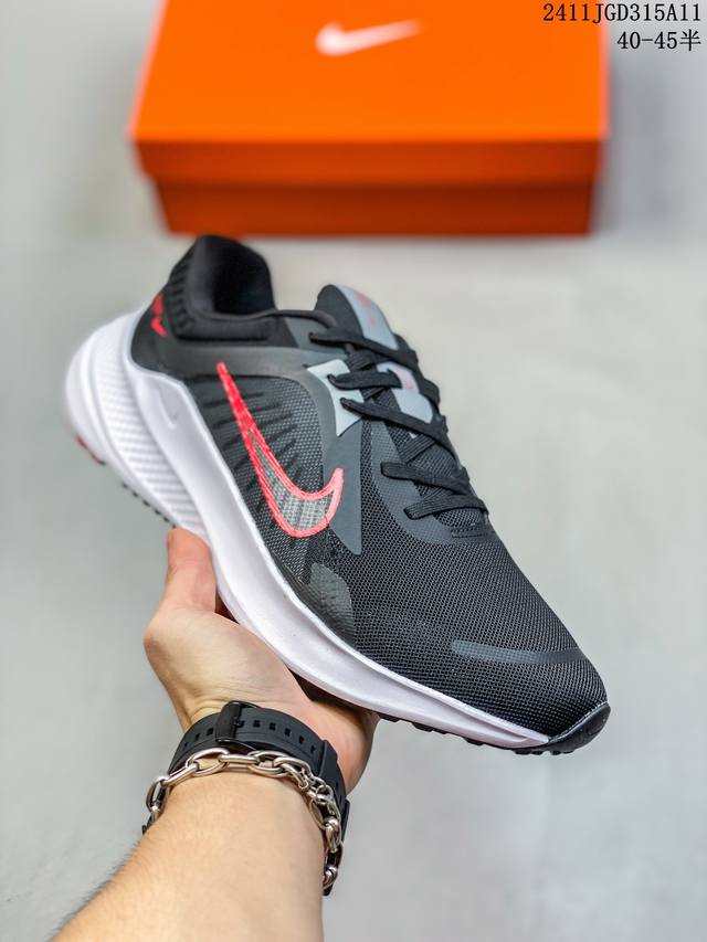 NIKE耐克男女QUEST 5网面透气轻便减震跑步 尺码：40-45半 36-40半 编码：11JGD315A11