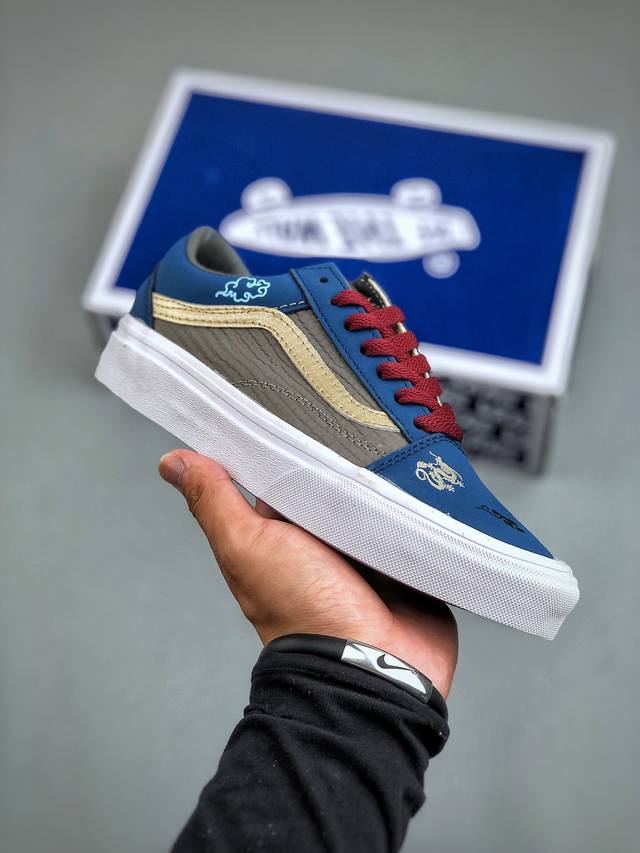 Vans Old Skool 黑神话悟空 祥云龙纹 游戏主题 解构复古减震耐磨轻便低帮板鞋 男女同款 米蓝黑 灵感来源以黑神话悟空为主题 蓝黑金的配色搭配 加上