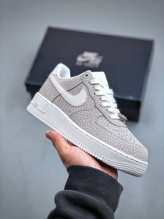 NIKE Air Force 1 空军一号 官方货号：FV6519 001 官方同步 原装级别 原楦头原纸板 打造纯正空军版型#专注外贸渠道 全掌内置蜂窝气垫