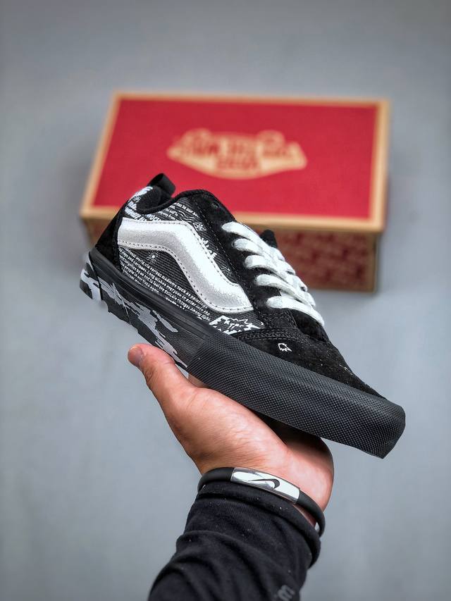 HIRONO x Vans Knu Skool 泡泡玛特小野联名 黑白涂鸦 此次VANS携手泡泡玛特爆款IP 太有看头了！ Vans超火的土豆鞋，复古经典，鞋头