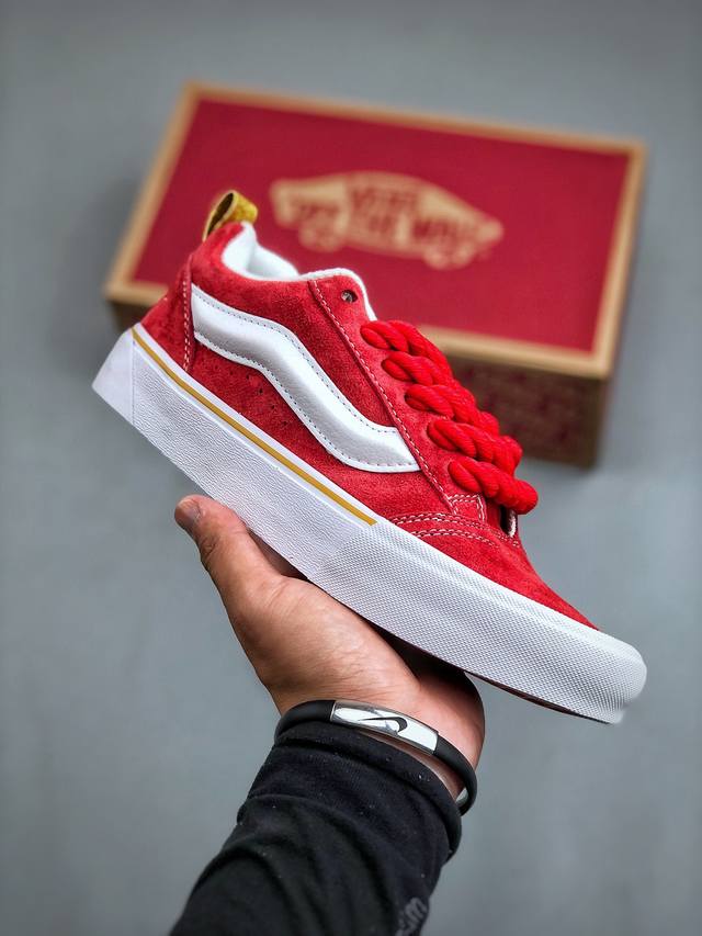 新配色 中国红面包鞋来了 Vans Knu-Skool VR3 LX 万斯低帮复古休闲硫化板鞋 肥胖版大LOGO 原版全皮猪八面料 尺码：35-44 半