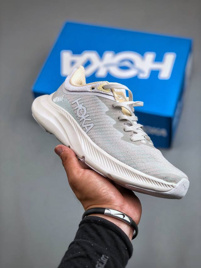 HOKA ONE ONE W SOLIMAR LOW 全新配色 厚底增高运动跑步鞋 户外活动老爹鞋 时尚休闲板鞋 这个品牌来自于新西兰的毛利语，HOKA表示大地