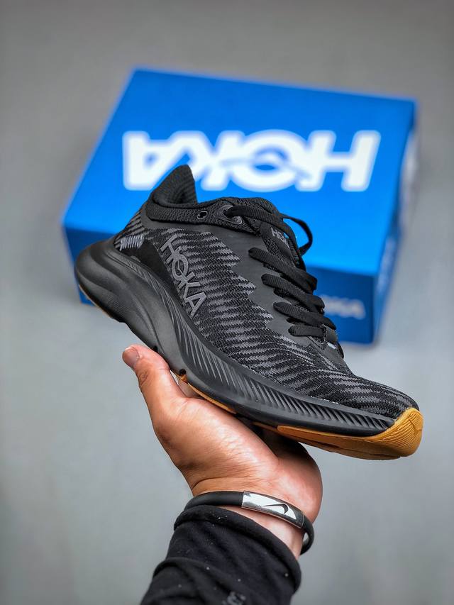 HOKA ONE ONE W SOLIMAR LOW 全新配色 厚底增高运动跑步鞋 户外活动老爹鞋 时尚休闲板鞋 这个品牌来自于新西兰的毛利语，HOKA表示大地