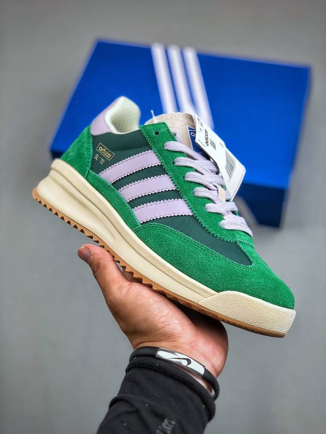 Adidas Originals SL 72 RTN 阿迪经典复古慢跑鞋 鞋款采用舒爽防水牛津鞋面、绒面革饰面和皮革细节等设计。与此同时，搭载着 Ecotex