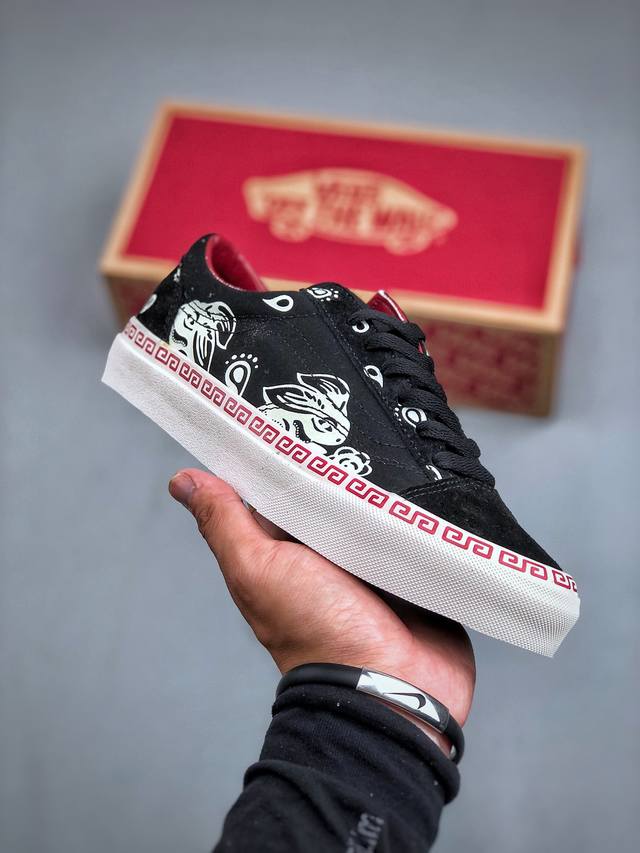 公司级 蓝扣版本 高品质 Vans Style 36 兔年生肖联名 鞋面融入腰果花与小兔子图案搭配中国风元素 更有层次感 简约不简单 原厂硫化工艺 克重一比一