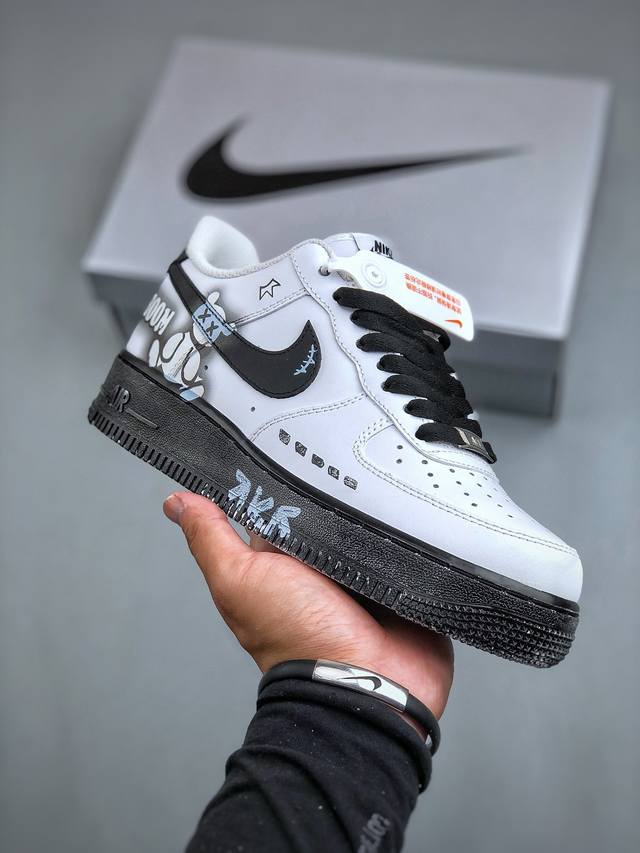 Nike Air Force 1'07 Low 二次元主题 Kaws小熊喷绘 空军一号低帮休闲板鞋 ZH0316-037 #定制皮料 原厂3D打印 定制鞋盒 原