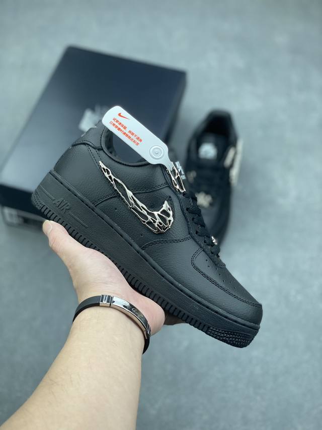 Nike Air Force 1 Low 万圣节生胶底 原楦头原纸板 打造纯正空军版型 专注外贸渠道 全掌内置蜂窝气垫 原盒配件 原厂中底钢印、拉帮完美 货号：