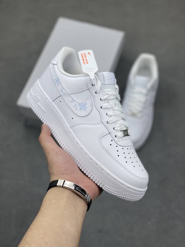 工厂套现 福利特价 原本地 版本 Travis Scott x Nike Air Force 1 Low 联名纯白空军一号低帮板鞋 CW2288-111 尺码：