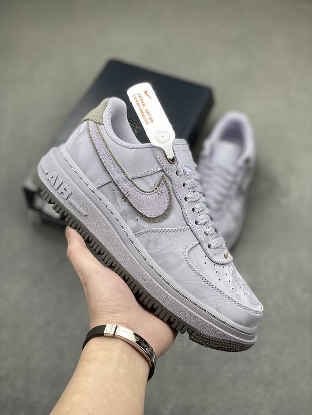 工厂套现 福利特价 原本地 版本 军旅风迭代机能鞋款，全新耐克Nike Air Force 1 Low Luxe Providence Purple 空军一号改