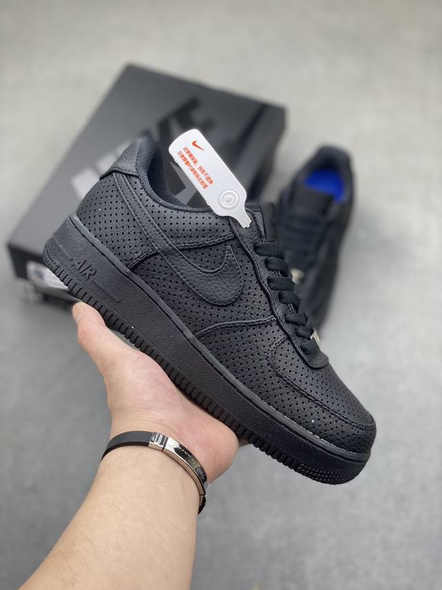 工厂套现 原本地 版本 Nike Air Force 1 Low 冲孔全黑 空军一号低帮运动休闲板鞋 原楦头原纸板 打造纯正空军版型 专注外贸渠道 全掌内置蜂窝