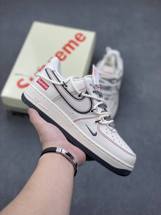 海外限量发售！公司级NIke Air Force 1 '07 Low “Supreme联名 红线灰底”空军一号 低帮 运动鞋 休闲鞋 折边针车 工艺难度大 原楦