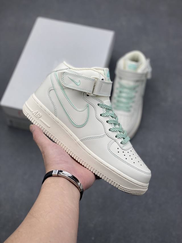 Nike Air Force 1 '07 Low 原楦头原纸板 打造纯正空军版型 #专注外贸渠道 全掌内置蜂窝气垫 #原盒配件 原厂中底钢印、拉帮完美 官方同步