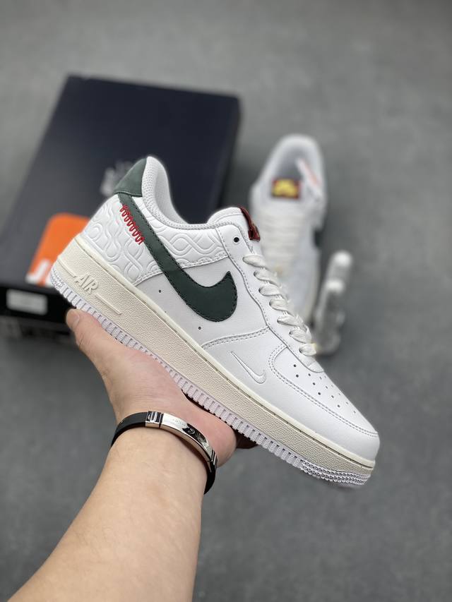 Nike Air Force 1 '07 Low 原楦头原纸板 打造纯正空军版型 #专注外贸渠道 全掌内置蜂窝气垫 #原盒配件 原厂中底钢印、拉帮完美 官方同步