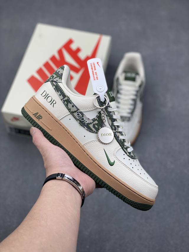 海外限量发售！公司级NIke Air Force 1 '07 Low “迪奥联名--米绿花纹勾”空军一号 低帮 运动鞋 休闲鞋 折边针车 工艺难度大 原楦头原纸