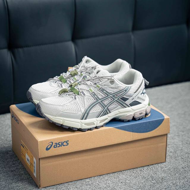 Asics Gel-Kahana 8 亚瑟士经典户外跑鞋如今机能风和户外风吹得正劲 这款Gel-Kahana 8便是主打Urban Outdoor机能越野风格