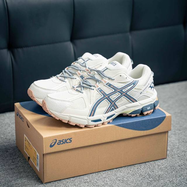 Asics Gel-Kahana 8 亚瑟士经典户外跑鞋如今机能风和户外风吹得正劲 这款Gel-Kahana 8便是主打Urban Outdoor机能越野风格