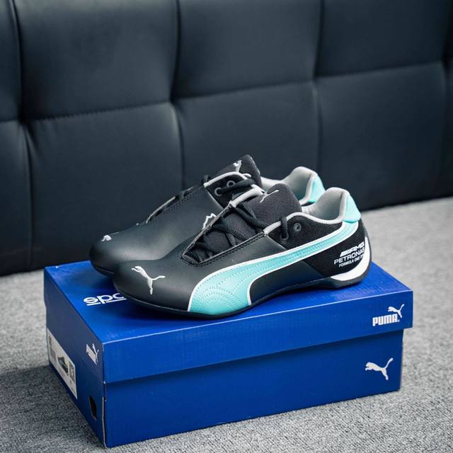 Puma Speedcat OG Sparco 彪马罗马阿莫尔系列 复古运动休闲赛车跑鞋 全球知名运动品牌PUMA宝马赛车系列 融合了宝马车队的标志性配色 以趣