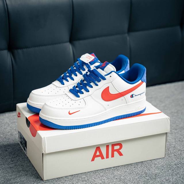 Air Force 1 Low 原装级别 原楦头原纸板 打造纯正空军版型专注外贸渠道 全掌内置蜂窝气垫 原盒配件 原厂中底钢印、拉帮完美 货号：KK1988 0